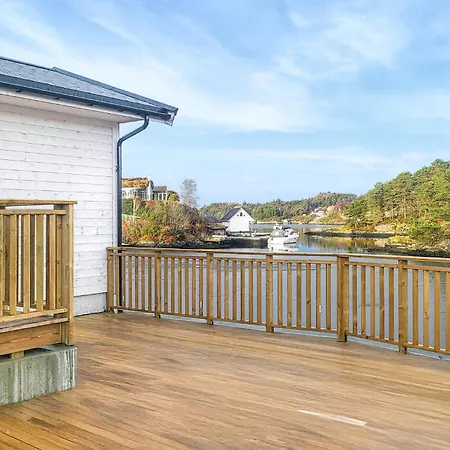 3 Bedroom Awesome In Сasa de vacaciones Rossland